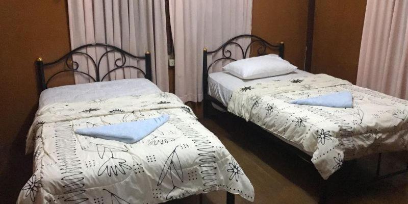 Soutchai Hostel And Tour Company Pakse Extérieur photo